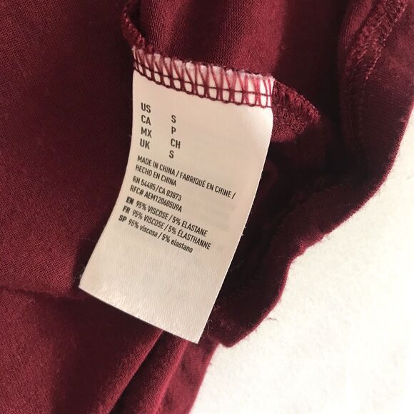 American Eagle Soft & Sexy Burgundy Red Swing Flowy Shift Dress S/S V Back S EUC - Picture 6 of 8